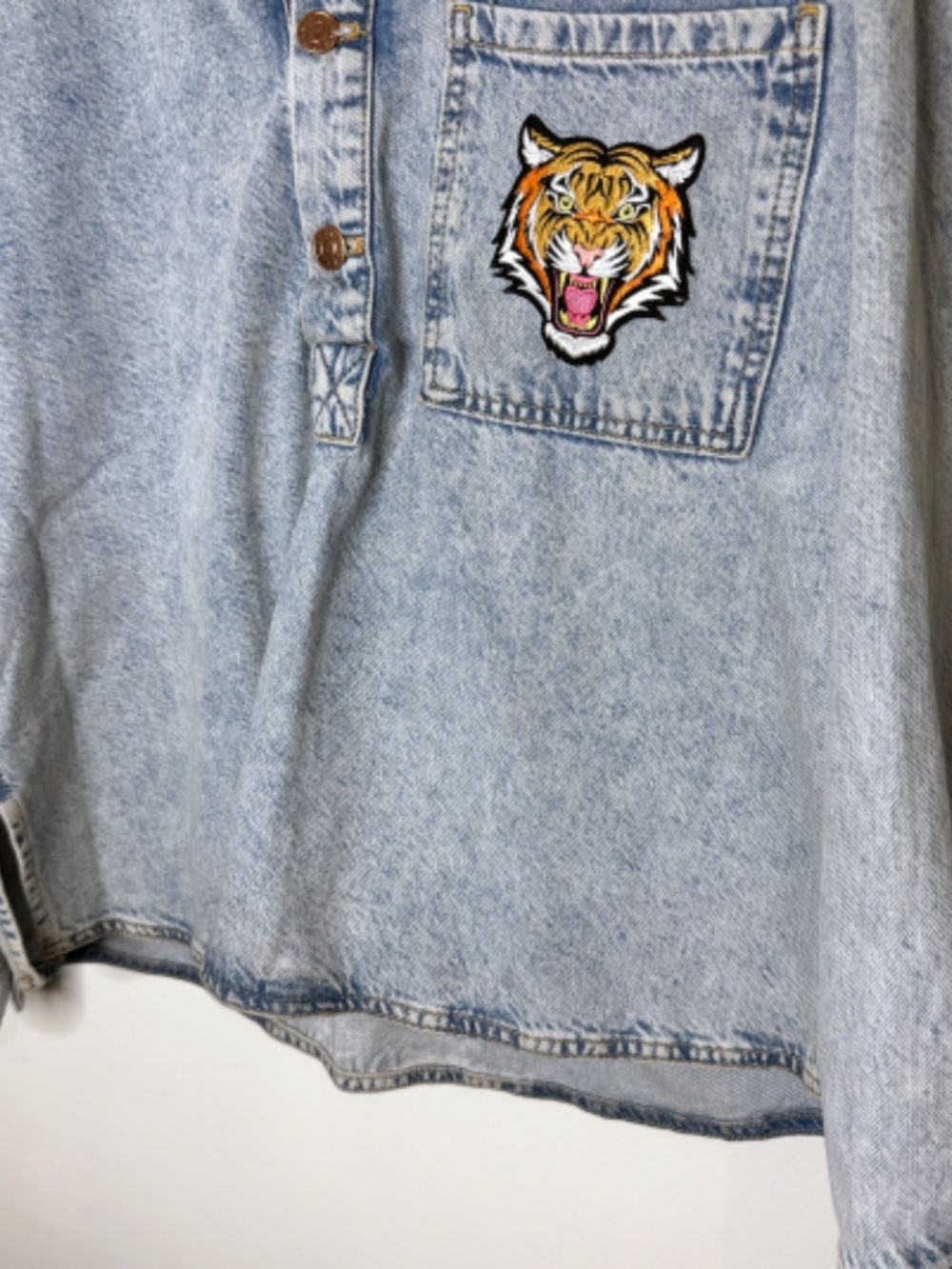 Pilcro Becca Denim Popover Shirt XS Custom Tiger Patch - Picture 3 of 11